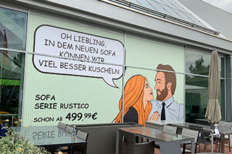 Aussenbereich mit Comic Plakat