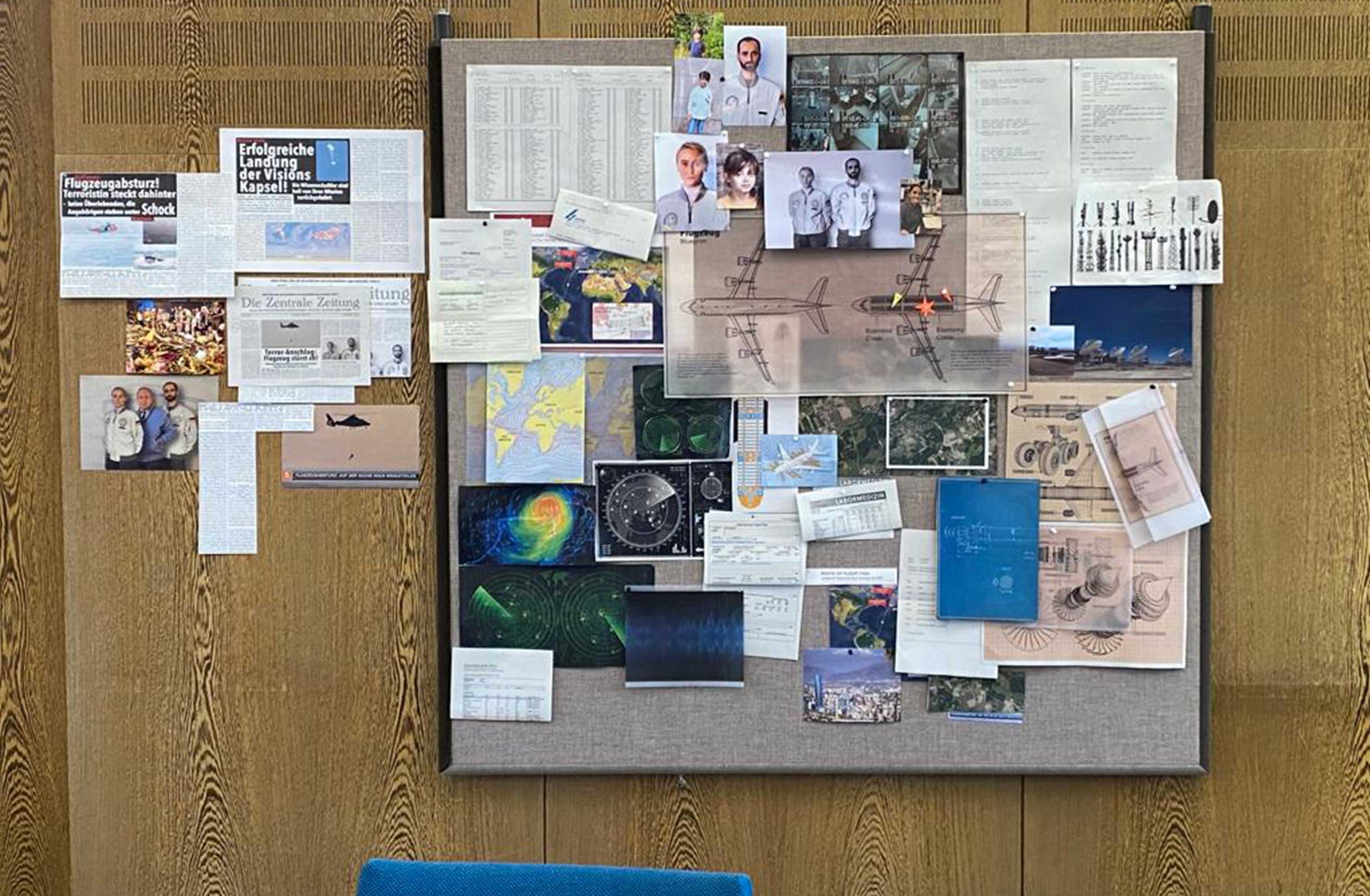 Pinnwand der Ermittler in der Netflix-Serie "Das Signal" 